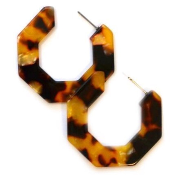 JUST ARRIVED🆕YVETTE EARRINGS - Picture 3 of 3